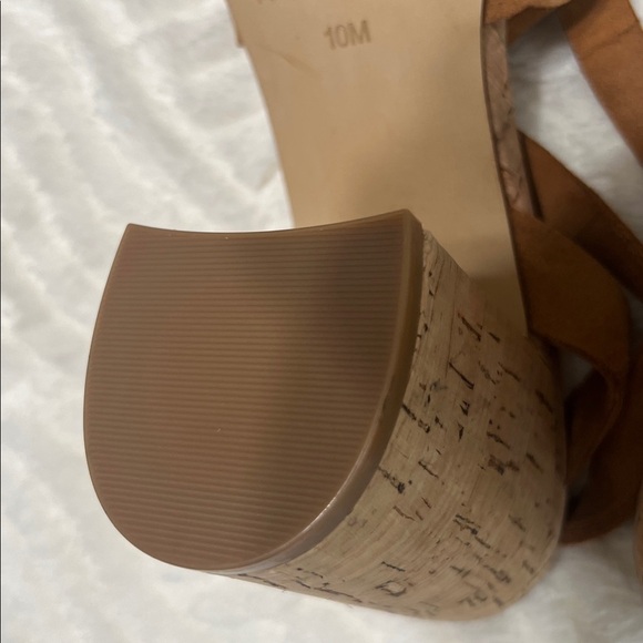 Marc Fisher “Piya” Suede Lace-Up Cork Block Heel Sandals | Tan | Sz 10 NWOB - Picture 9 of 10